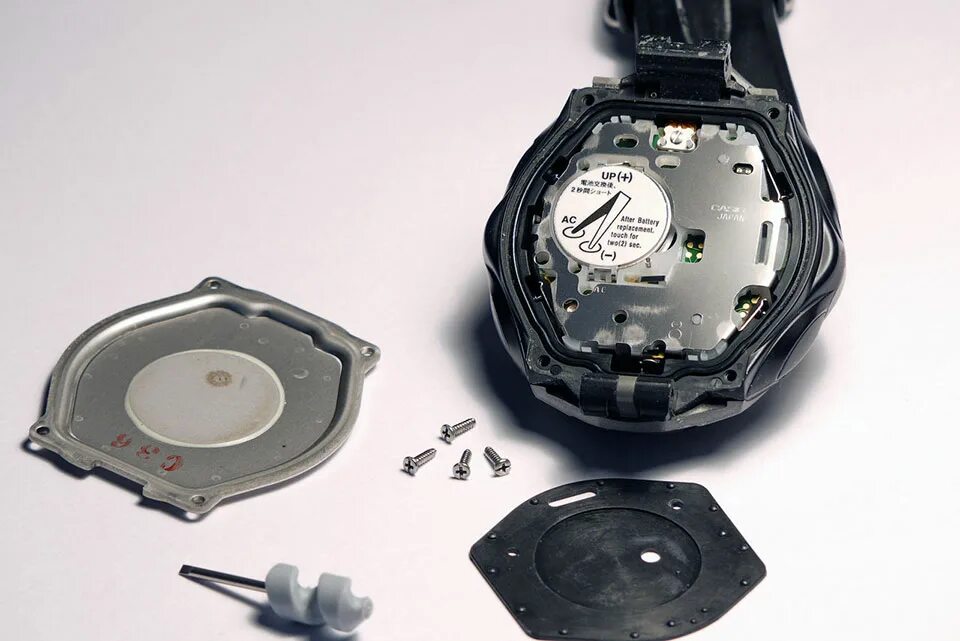 How to Open a Snap Off Watch Back - YouTube