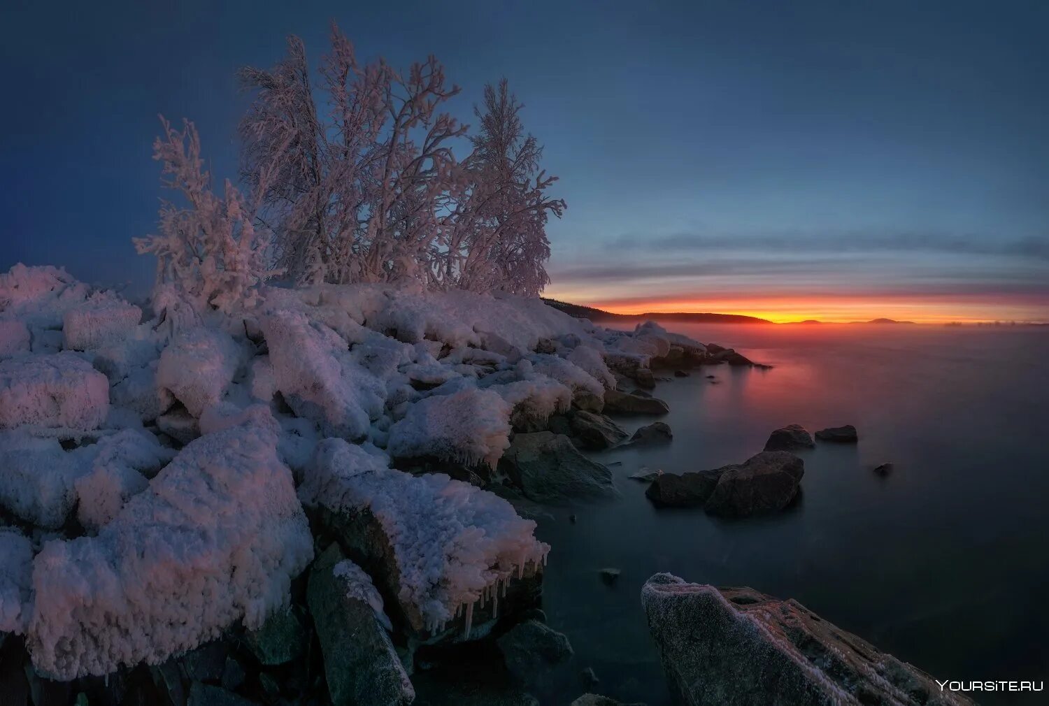 Кольский полуостров озеро Имандра. Кольский полуостров Мурманск зима. Северная природа Кольский полуостров. Хибины Имандра зимой.
