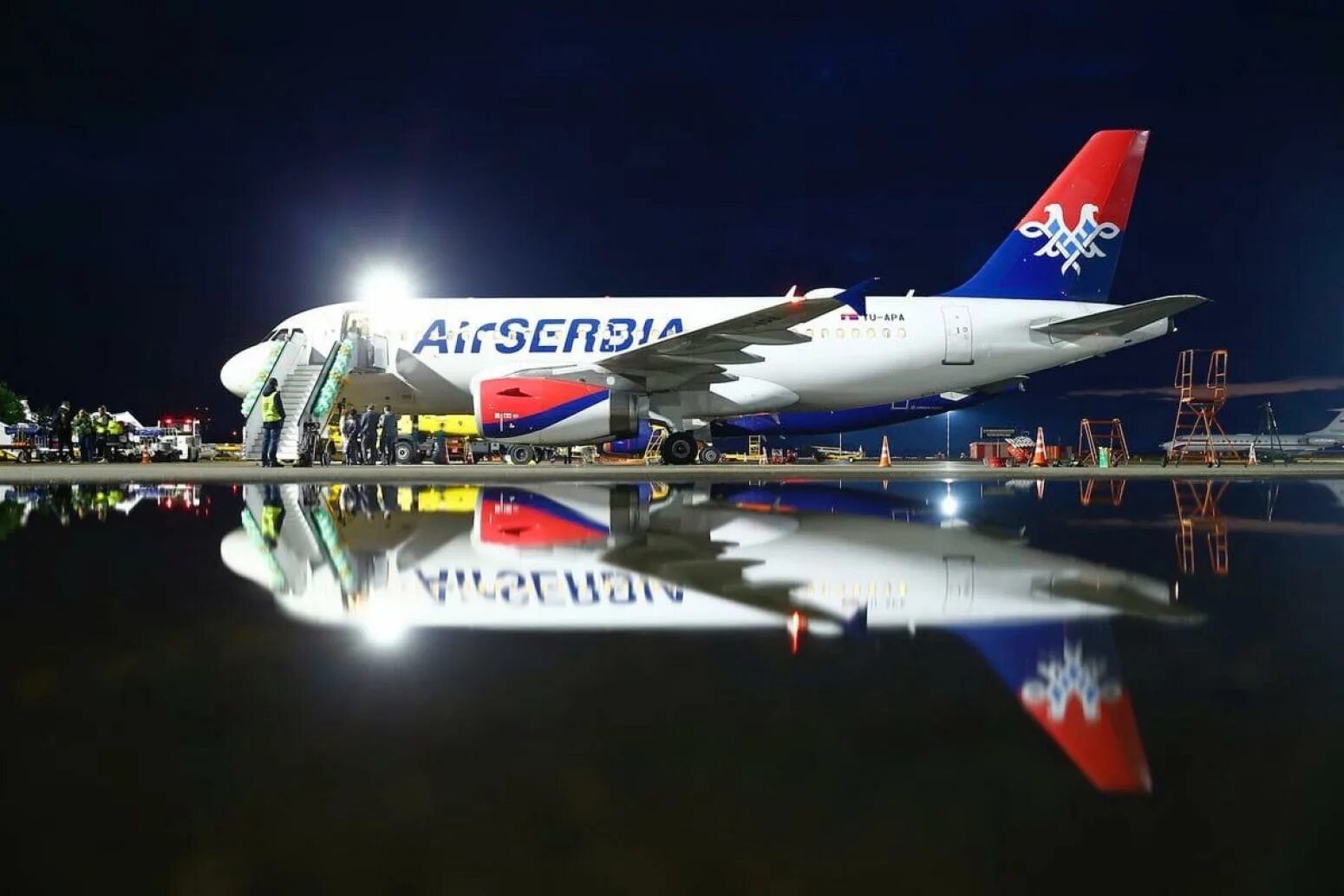 A319 Air Serbia в Шереметьево. Эйр Сербия Сербия. Air Serbia самолеты. Международный аэропорт Краснодар.