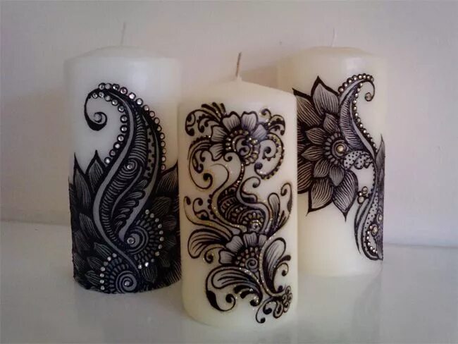 Роспись свечей. Рождественские свечи карандашом. Узор свечки. Рождественский венок со свечами раскраска. Свеча рисунок карандашом.