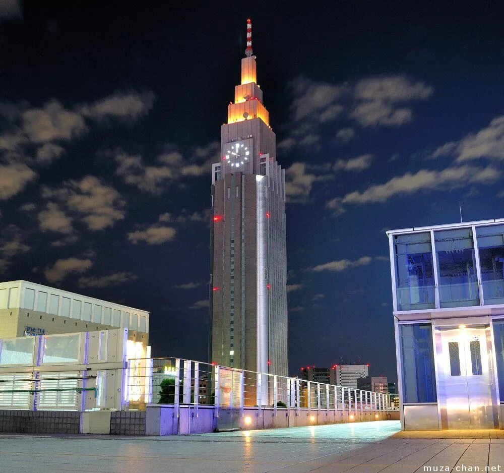 Biggest clock tower. «ntt docomo yoyogi building» в токио. токио часовая башня. здание ntt docomo yoyogi. hattori clock tower токио.