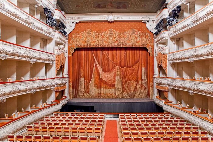 Михайловский театр санкт-петербург ложа 1 яруса. Михайловский театр санкт-петербург сцена. Михайловский театр санкт-петербург официальный сайт. Михайловский театр оперы и балета санкт-петербург. Санкт-петербург площадь искусств 1 михайловский театр.