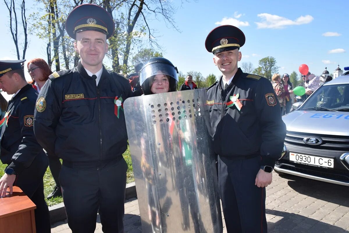Самая большая полиция. Начальник департамента охраны могилев ленинский район. С очередным званием. Региональное управление мвд. Высший милиционер.