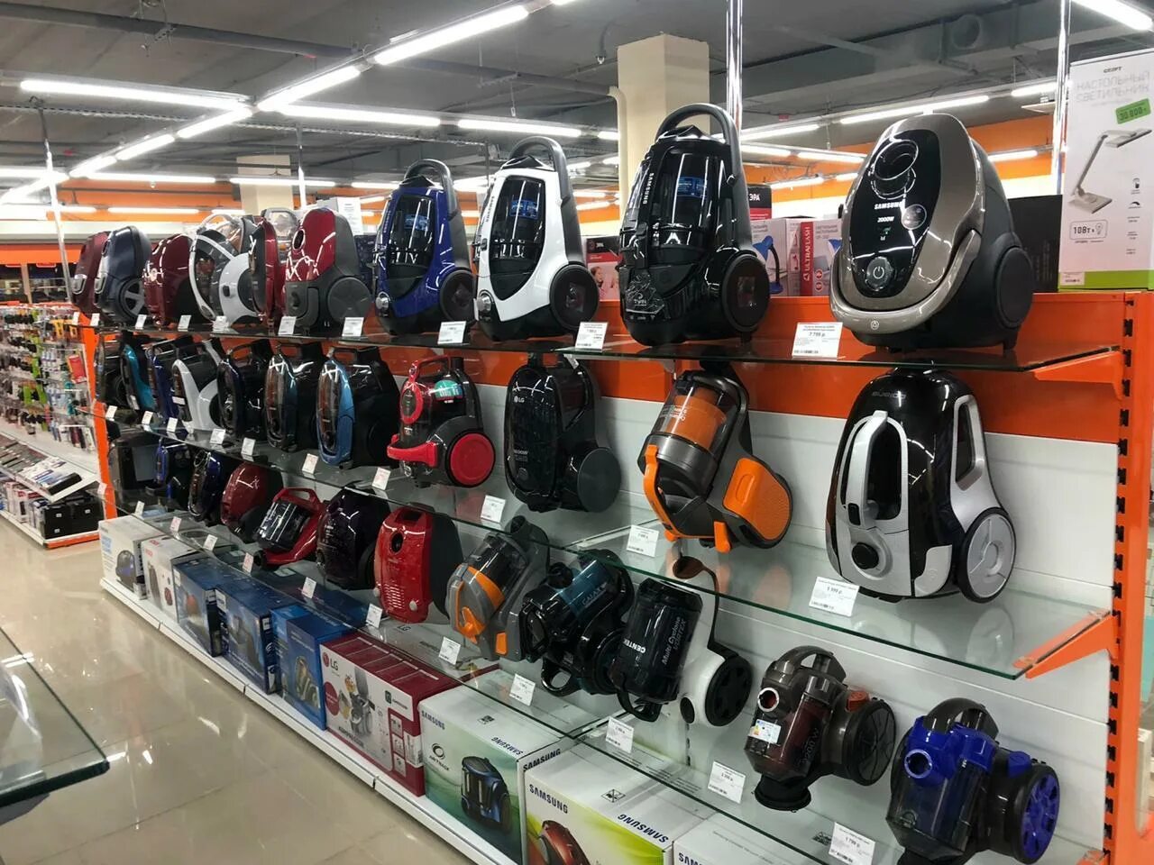 Часовой салон лорд. Watch shop магазин. Магазин часов в королеве. Магазин часы в жуковском. Таач тайм.