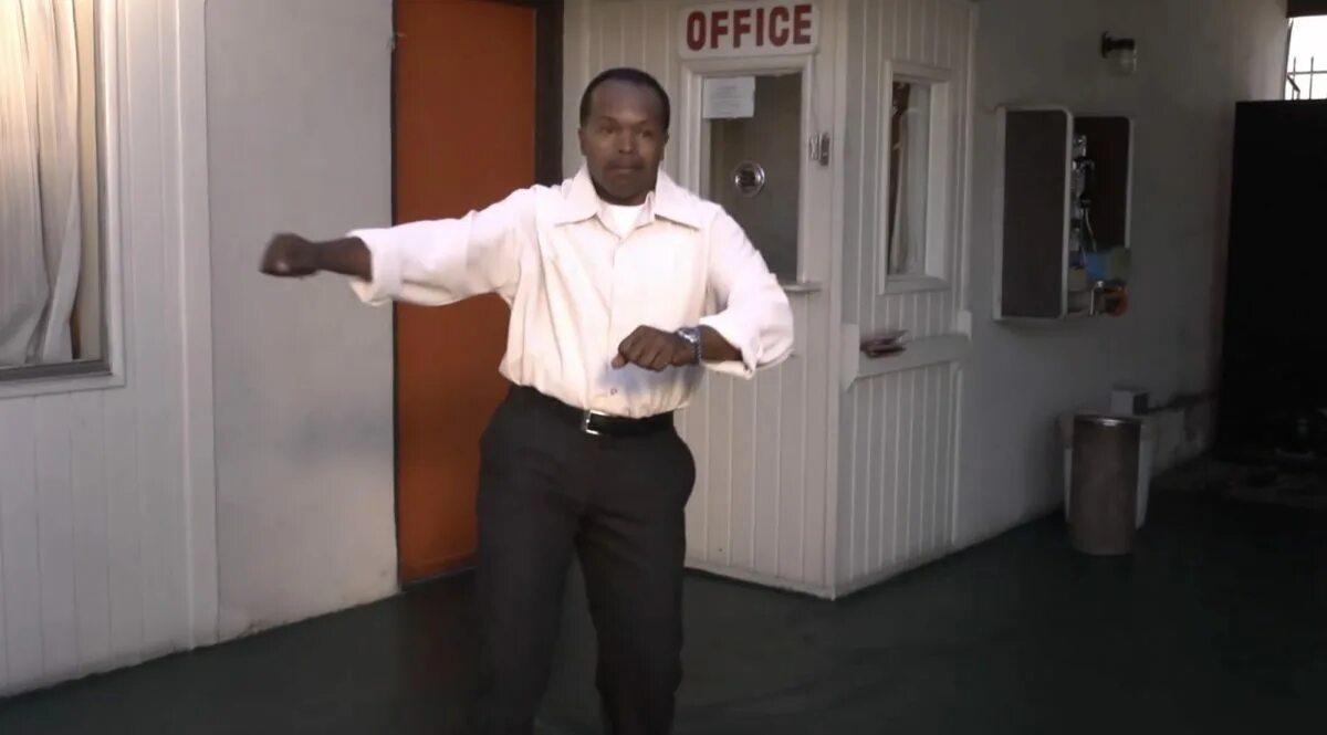 Lonely boy реклама. Lonely boy black. The black keys - lonely boy текст. Lonely boy the black keys перевод. Lonely boy black.