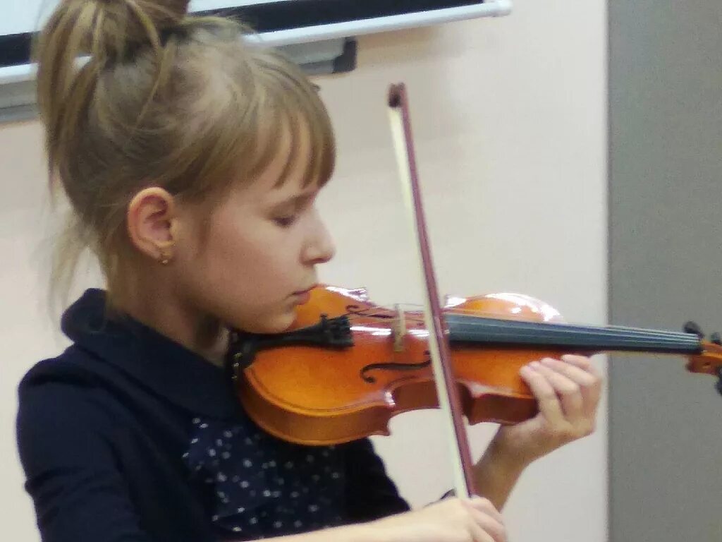 Шумиловская ДШИ. Музыкальный класс по скрипке