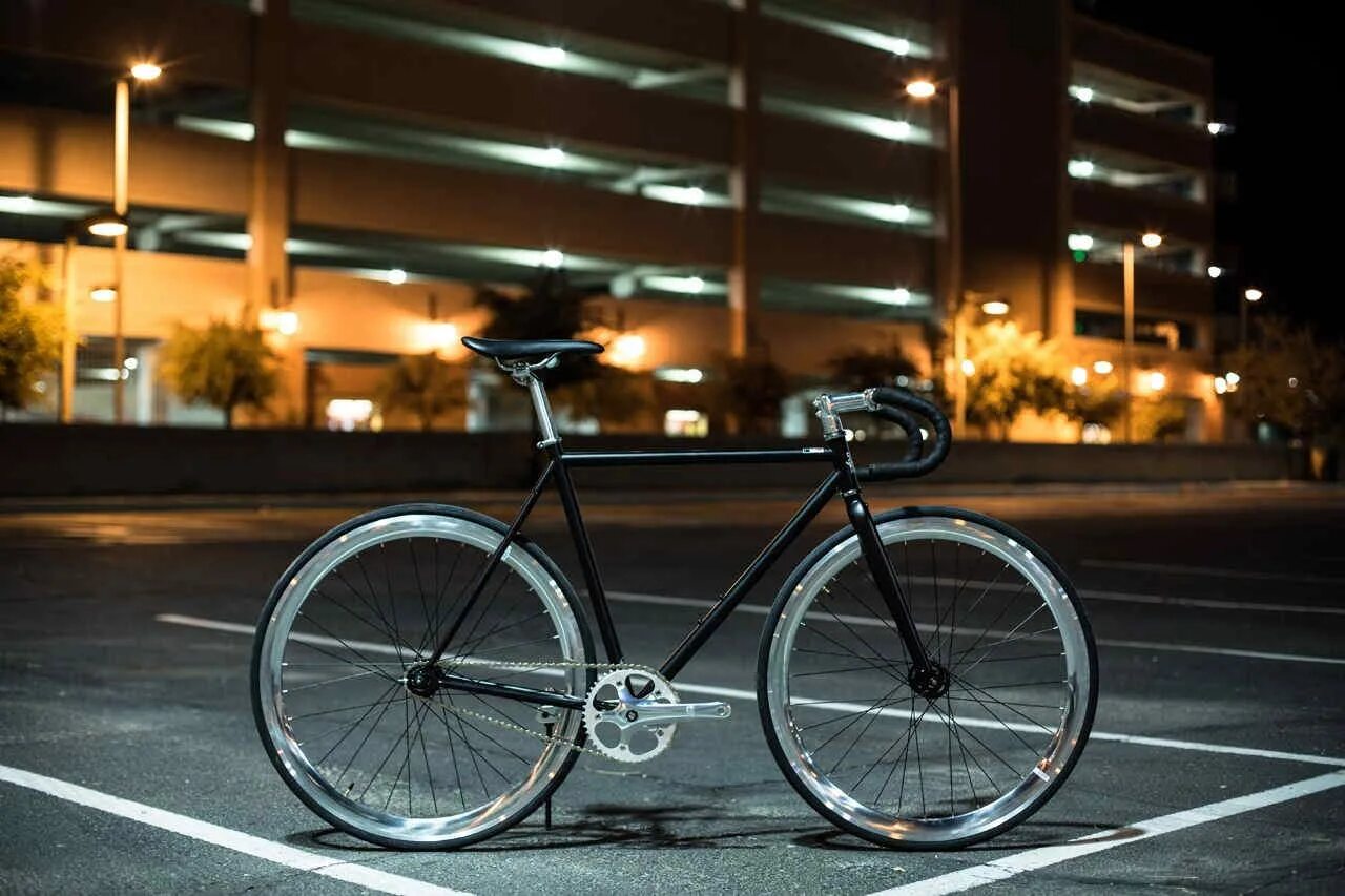 State fix. Матовый велосипед. черный fixed gear. черный матовый велосипед. фикс велосипед черный.