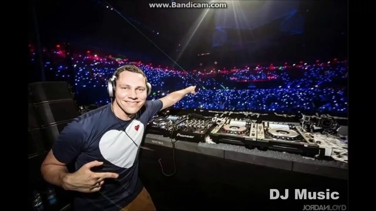 Tiesto moguai explode. Tiesto. tiesto 2009. диджей тиесто. dj tiesto 2025.