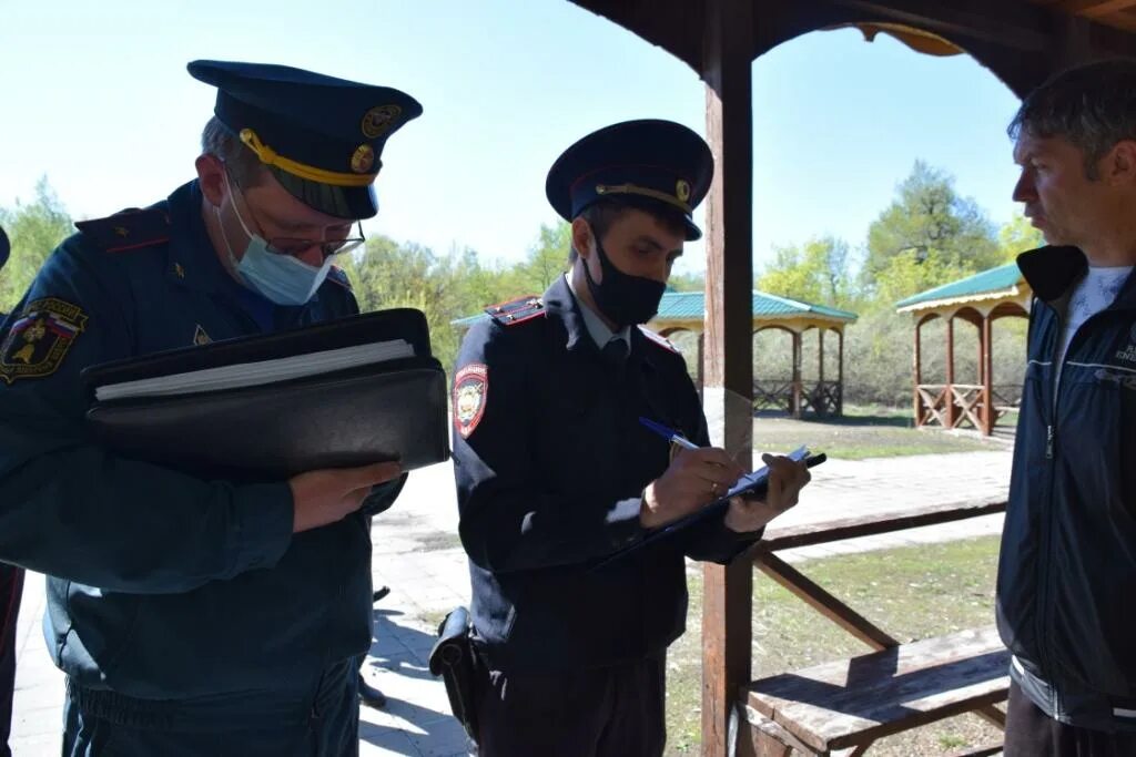 пожарная безопасность полиция. пожарная безопасность полиция. телефон службы спасения. пожарная охрана. сотрудники полиции и мчс.