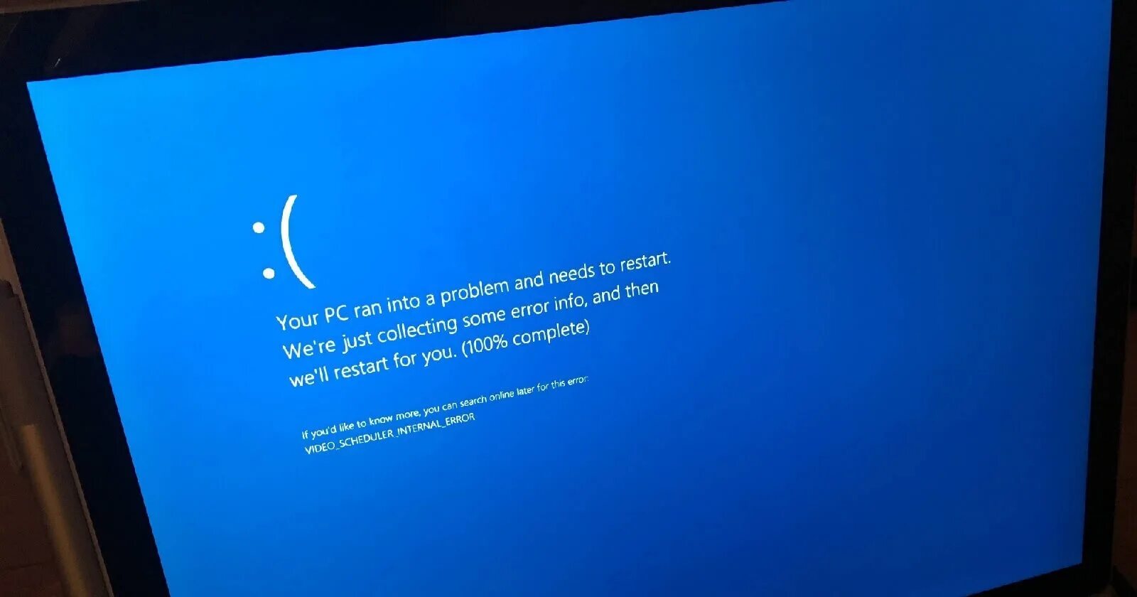 Kbdclass sys синий экран windows 11. Экран смерти windows 11. синий экран. голубой экран. синий экран смерти windows 11.