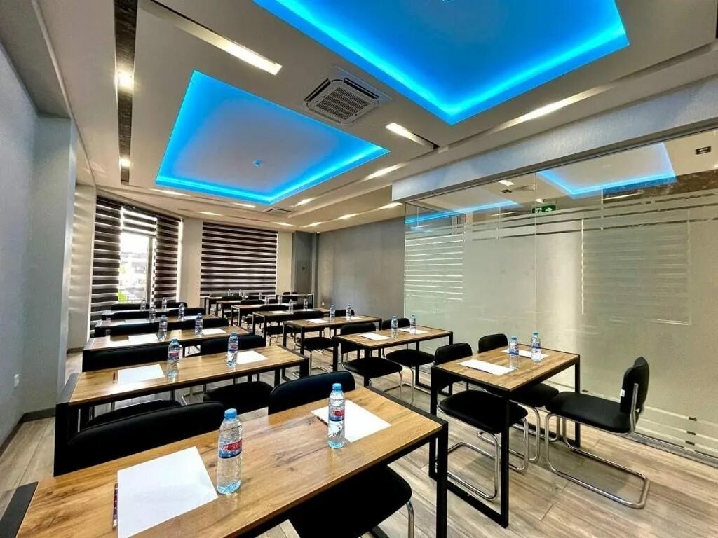 Альфа плаза гостиница ташкент. Alpha plaza hotel spa ташкент. Крокус отель ташкент. Альфа плаза. Альфа плаза.