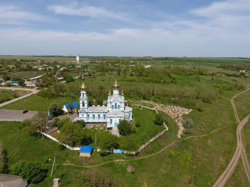 Село плавное. Кугульта храм Николая Чудотворца. Церковь Кугульта Ставропольский край. Село Московское Ставропольский край храм. Церковь Николая Чудотворца село Московское Ставропольский край.