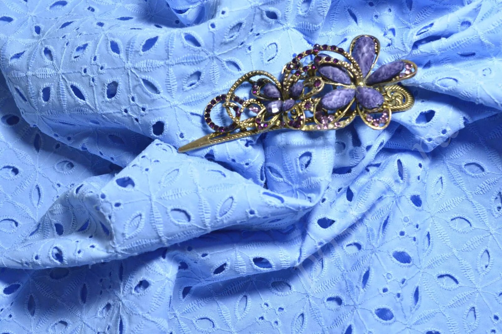 Синее шитье. Синее шитье. Синее шитье. Ткань шитье голубое. Шитье синего цвета хлопковое.