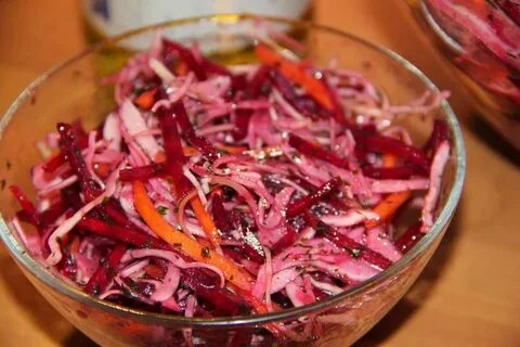 Вкусный салат с красной свеклой