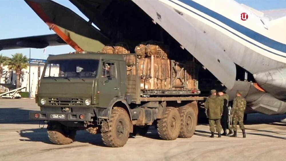 Где груз военных. МТО вс РФ В Сирии. КАМАЗ С боеприпасами. Военные перевозки. КАМАЗ для перевозки боеприпасов.