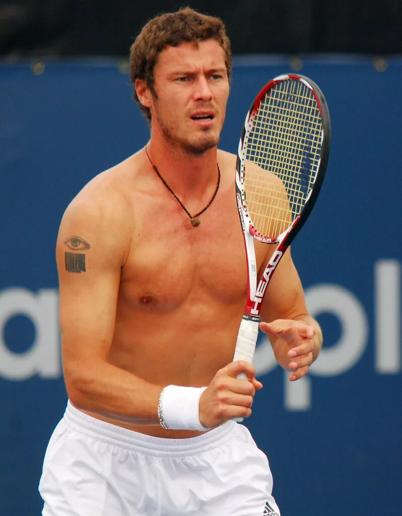 Сафин уимблдон. Marat safin. Теннисист м сафин. Marat safin. Marat safin.