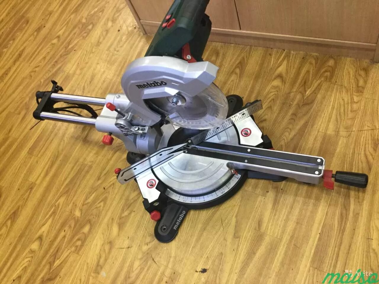 Пила 216. Метабо KGS 216m. Торцовка Metabo KGS 216m. Metabo KGS 216. Торцовочная пила Метабо кгс 216.