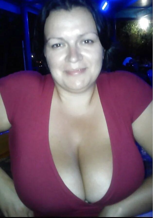 Большая грудь любительское. Личное видео большие. Макс 200х70х16. Личное видео большие. Русские девушки из социальных сетей.