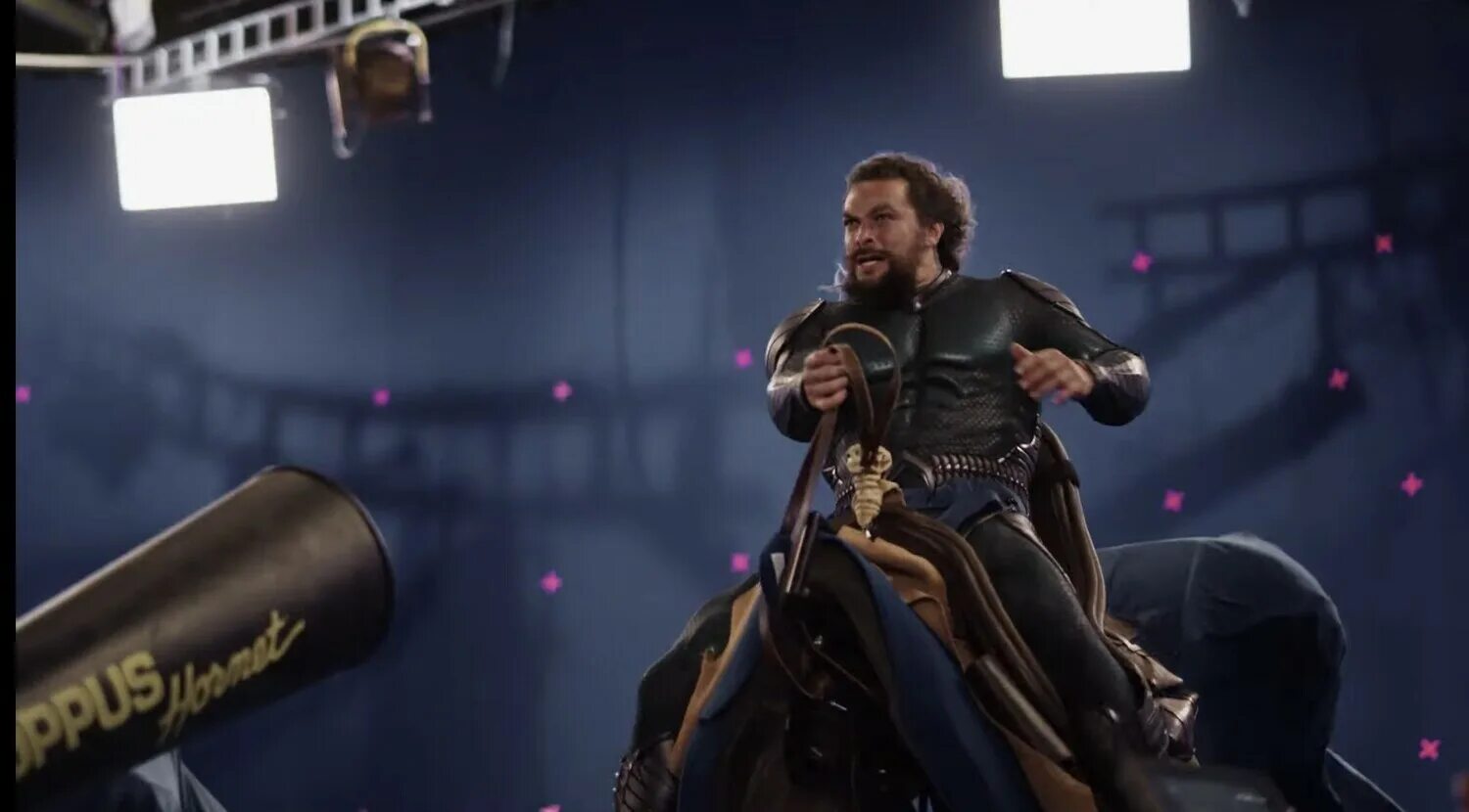 Аквамен 2023. Аквамен 2 и потерянное царство 2023 фильм. Аквамен и потерянное царство на русском языке. Аквамен и потерянное царство на русском языке. Дэнни фанат аквамена.