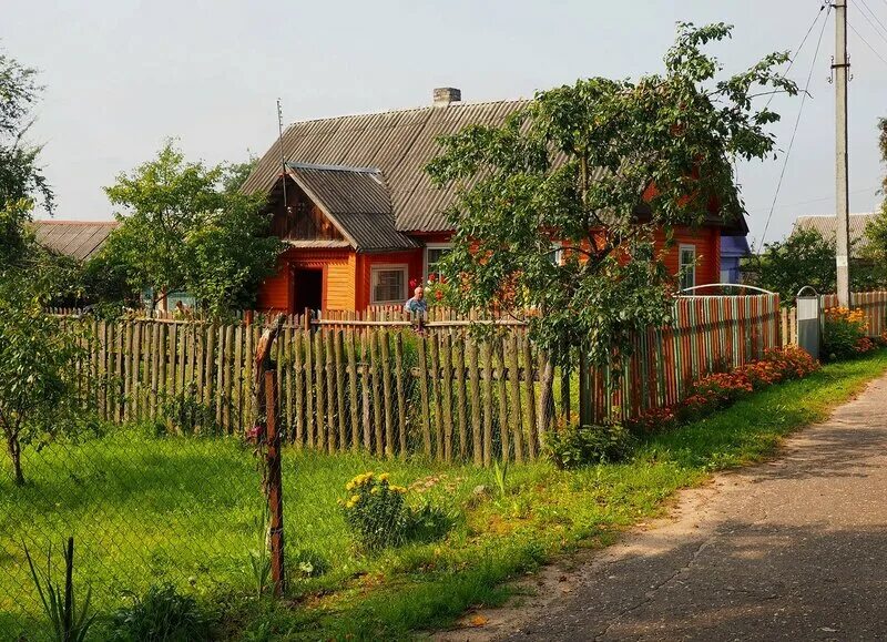 белоруссия деревня новiнкi. поставский район деревня апидомы. деревня экимань витебская область. сельский дом беларусь. белоруссия деревня дучицы.