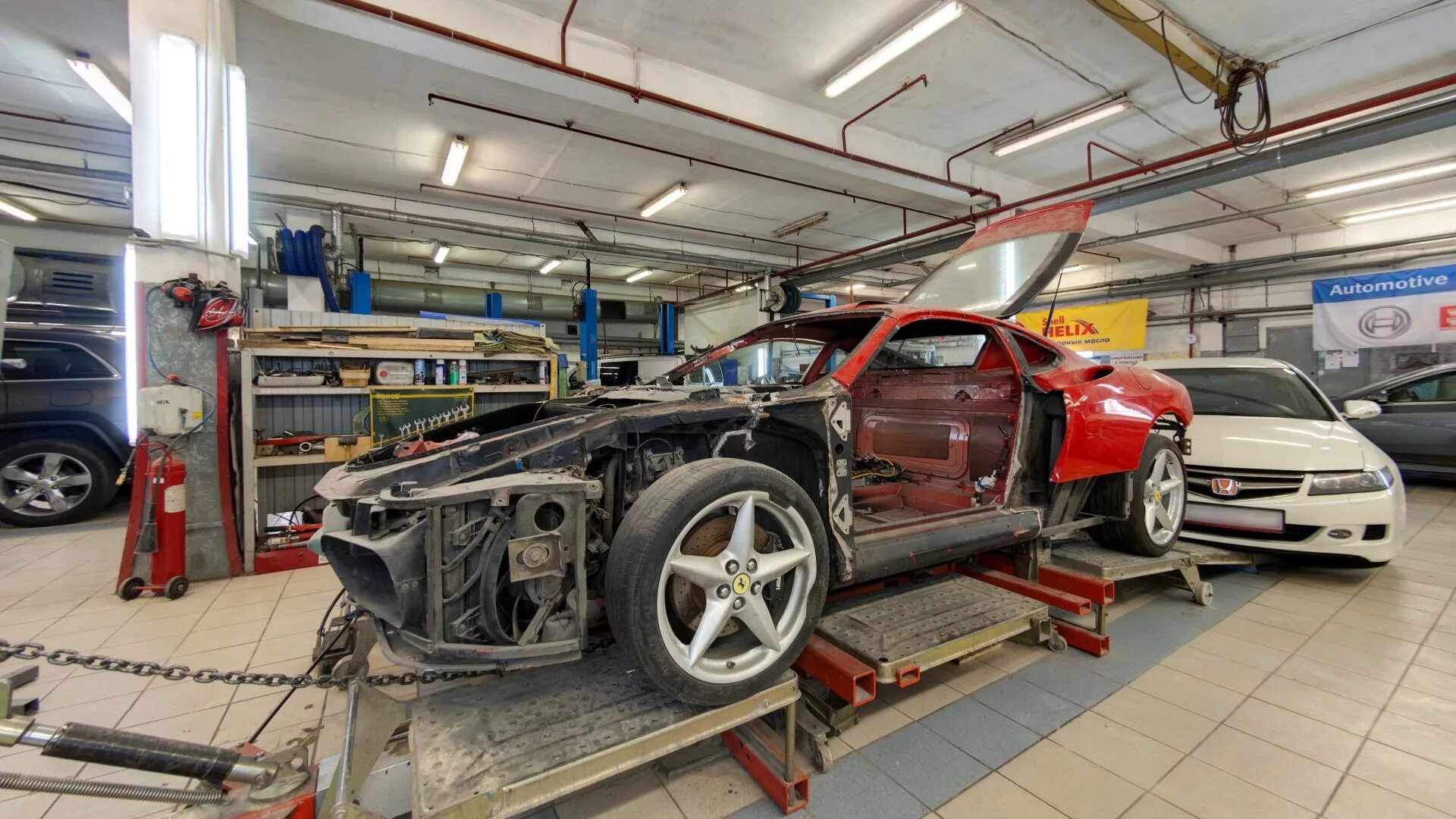 Автосервис сто. Машина на подъемнике. Сто авто. Автосервис сто. Машина в автосервисе.