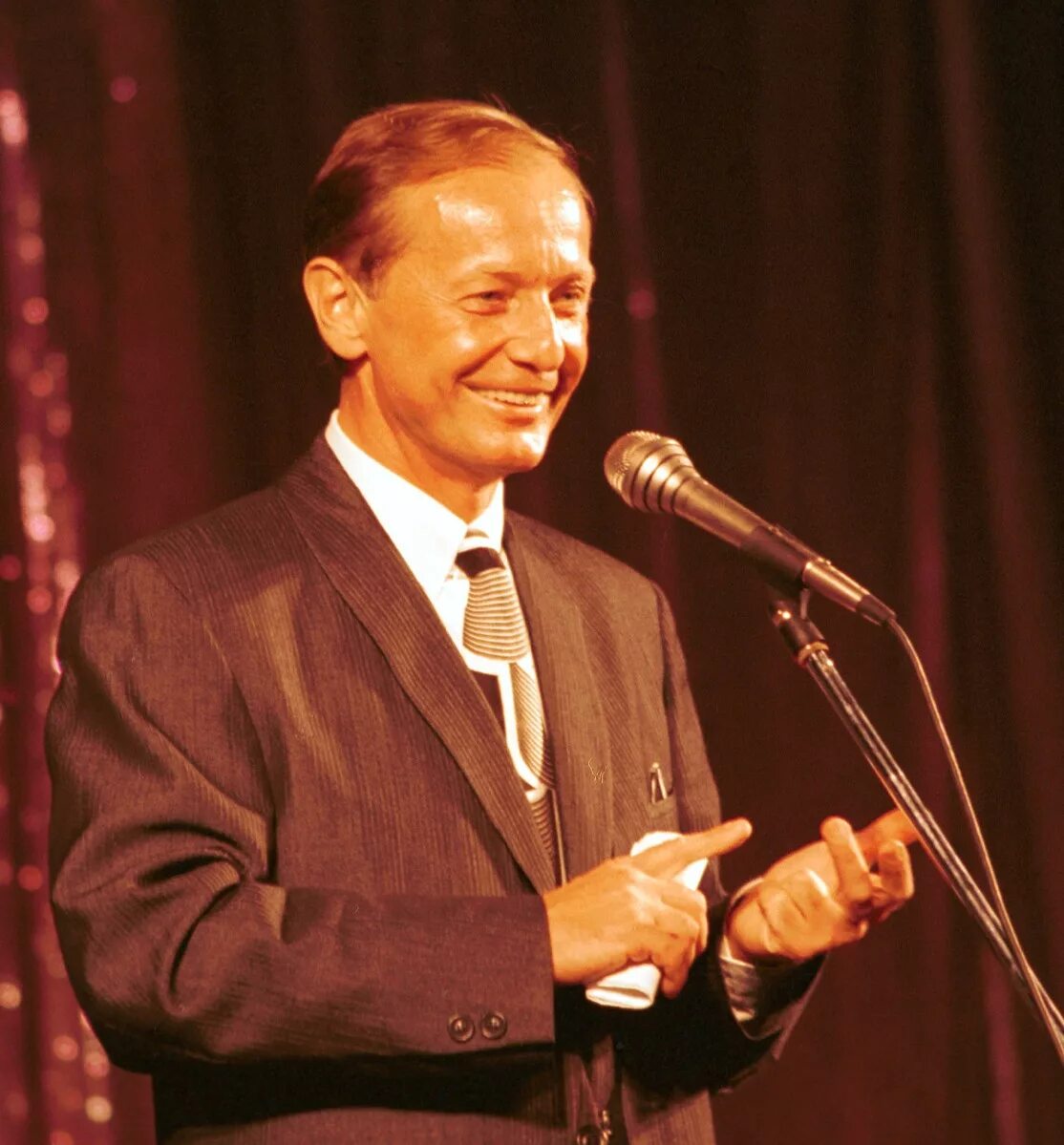 Михаил николаевич задо́рнов. Задорнов лекция (с юмором). Михаил николаевич задорнов. Задорный вечер. Сатирик михаил задорнов.