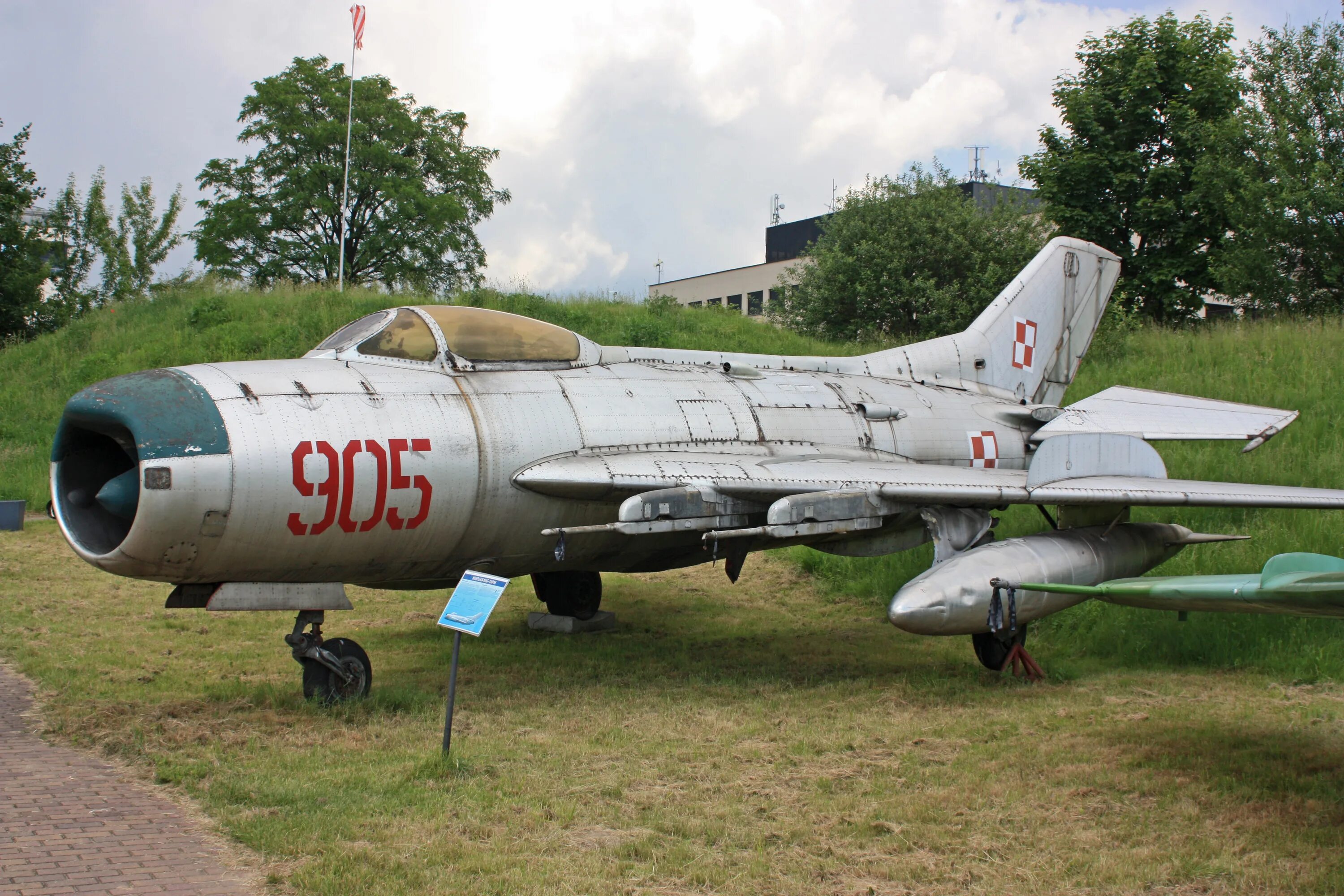 Mig-19. Миг 19. Миг-19 истребитель. Самолёт миг-19п. Авиарейсы 19