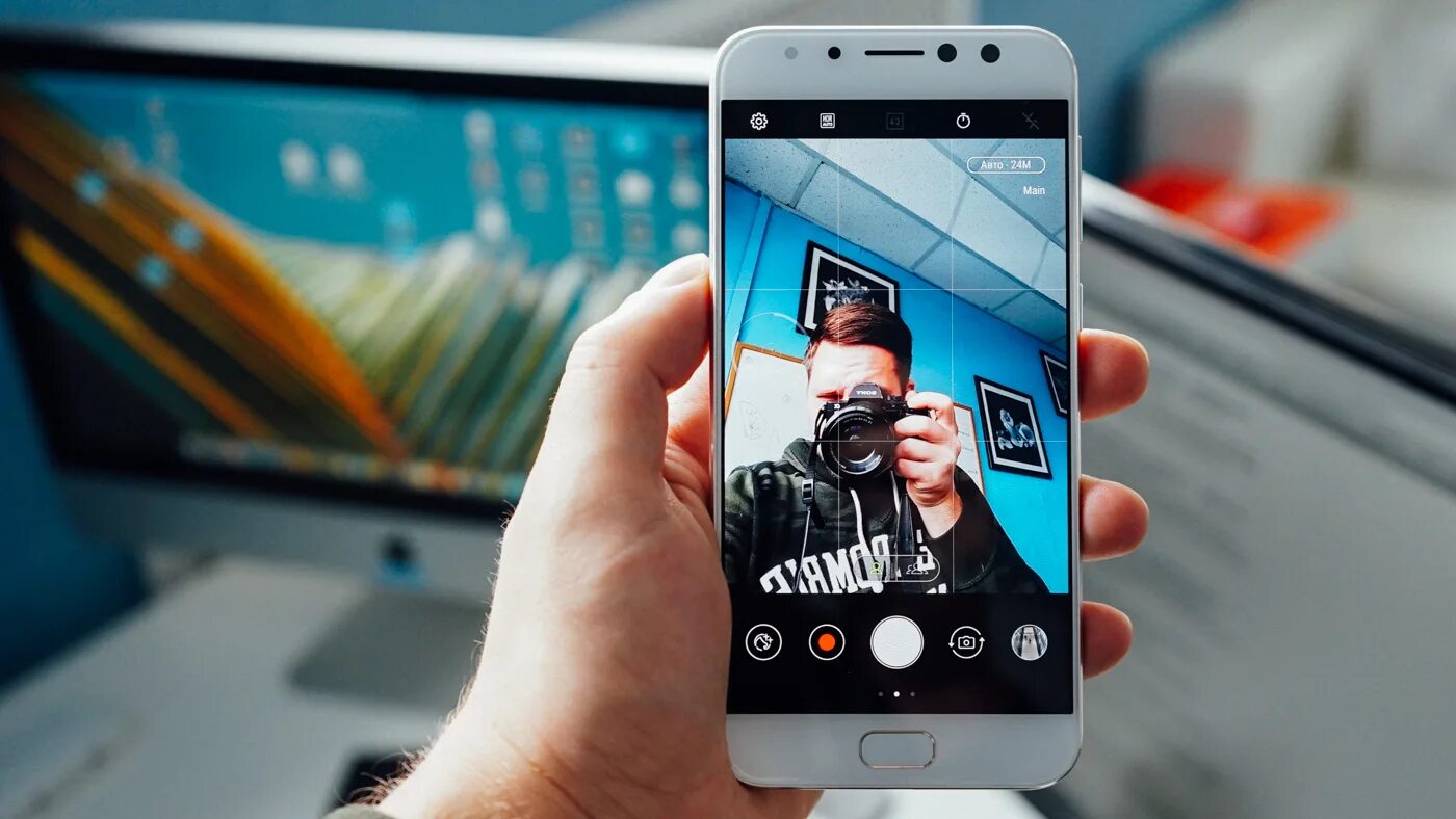 Selfie pro. Дизайн обзора телефона. ASUS телефон фронталка посередине.