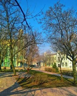 Улица весенняя