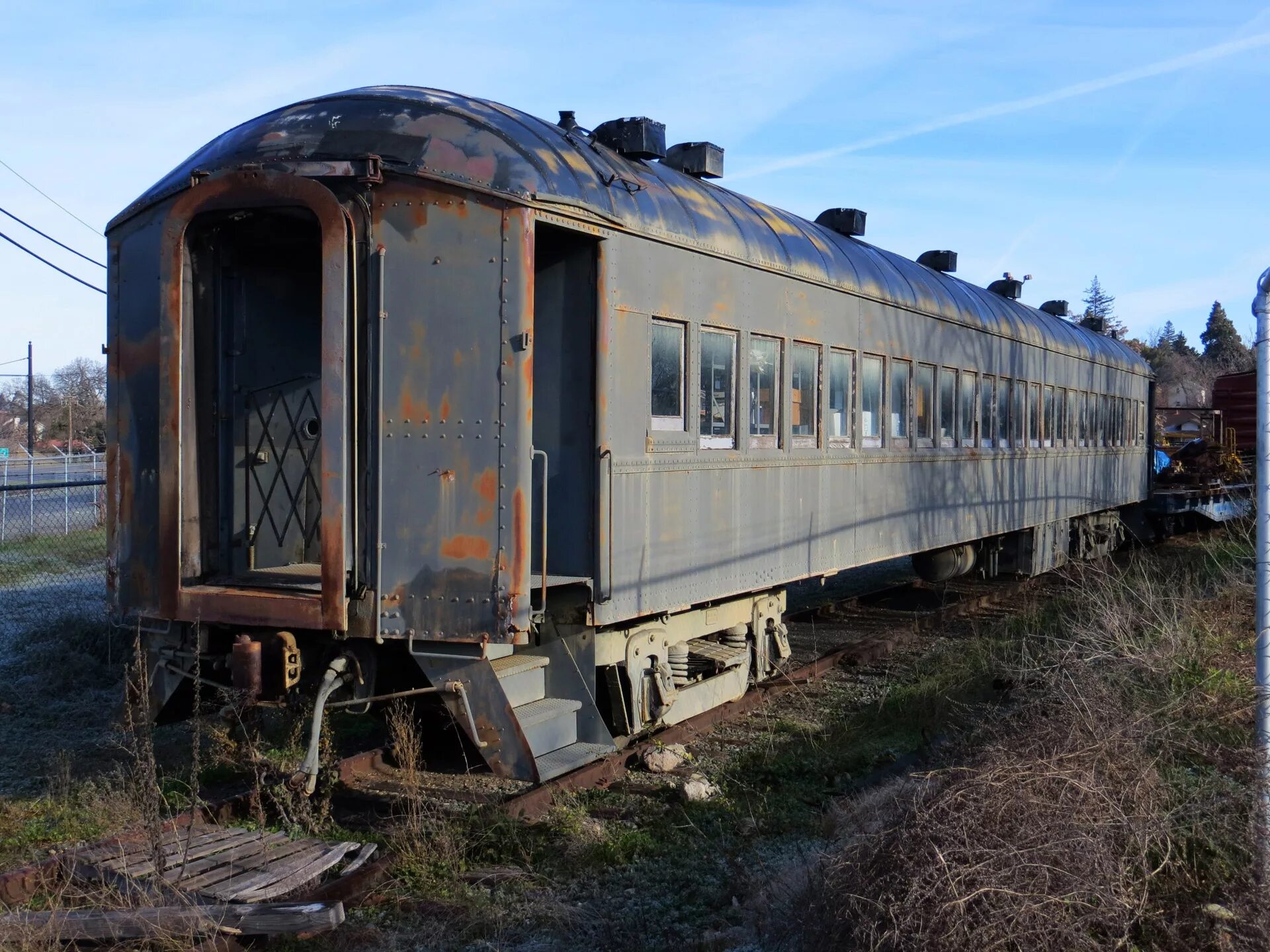 Поезд 557х отзывы. Железнодорожный пассажирский вагон РЖД. Старые пассажирские вагоны РЖД. 61-4179 Вагон пассажирский. Старинный вагон.