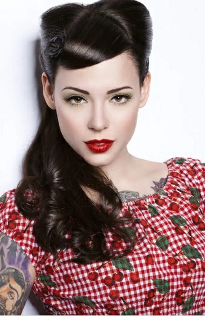 Vintage Hairstyles For Long Curly Hair Peinados elegantes, Peinados de los 50, P