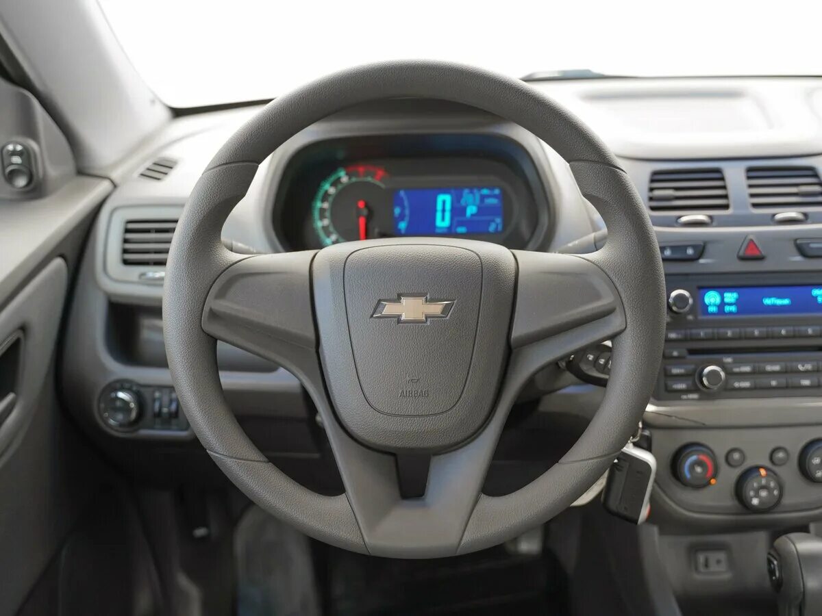 Кобальт 2025. Chevrolet кобальт 2025. chevrolet cobalt 2025 салон. новый шевроле кобальт 2025. панель шевроле кобальт 2025.