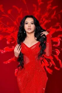 Jum yilda tukli mushuk kompilyatsiya