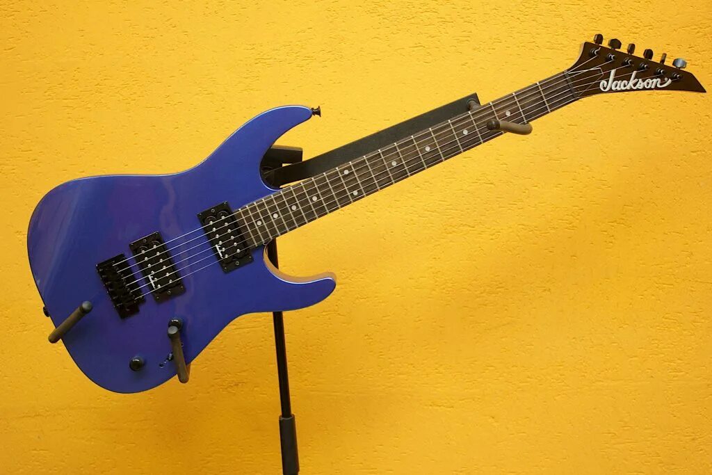 Cx-13mbk электрогитара clevan. Электрогитара jackson js11 dinky ah fb. Jackson js11. Jackson js11. Jackson гитары hss.