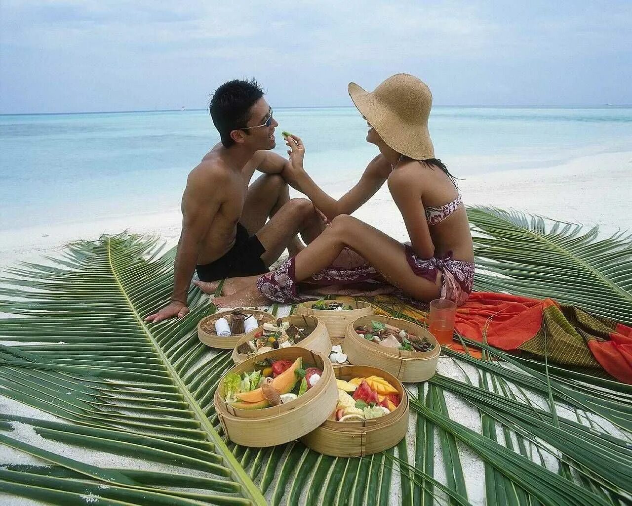 Фотосессия на Мальдивах. День влюбленных на море. Романтическое путешествие. Отдых на пляже.