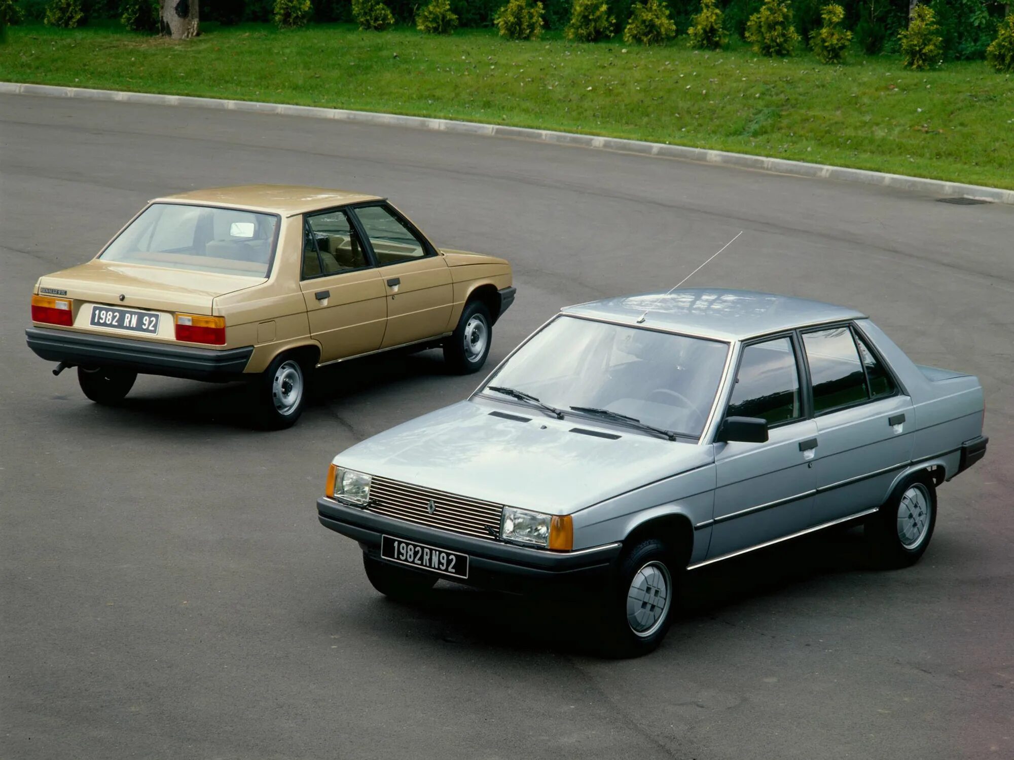 характеристика рено 9 про. Renault 9 and 11. технические характеристики рено флюенс 1. Renault 9 gts. рено меган 2 габариты.