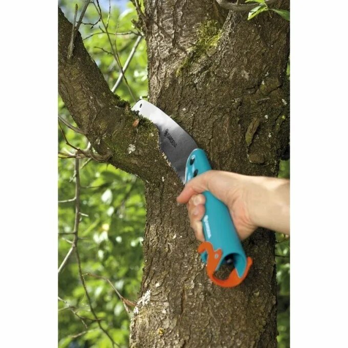 Пила садовая на аккумуляторе для обрезки деревьев. Gardena 300 pp. gardena 300 pp изогнутая. пила садовая гардена. гардена пилы садовые ручные.