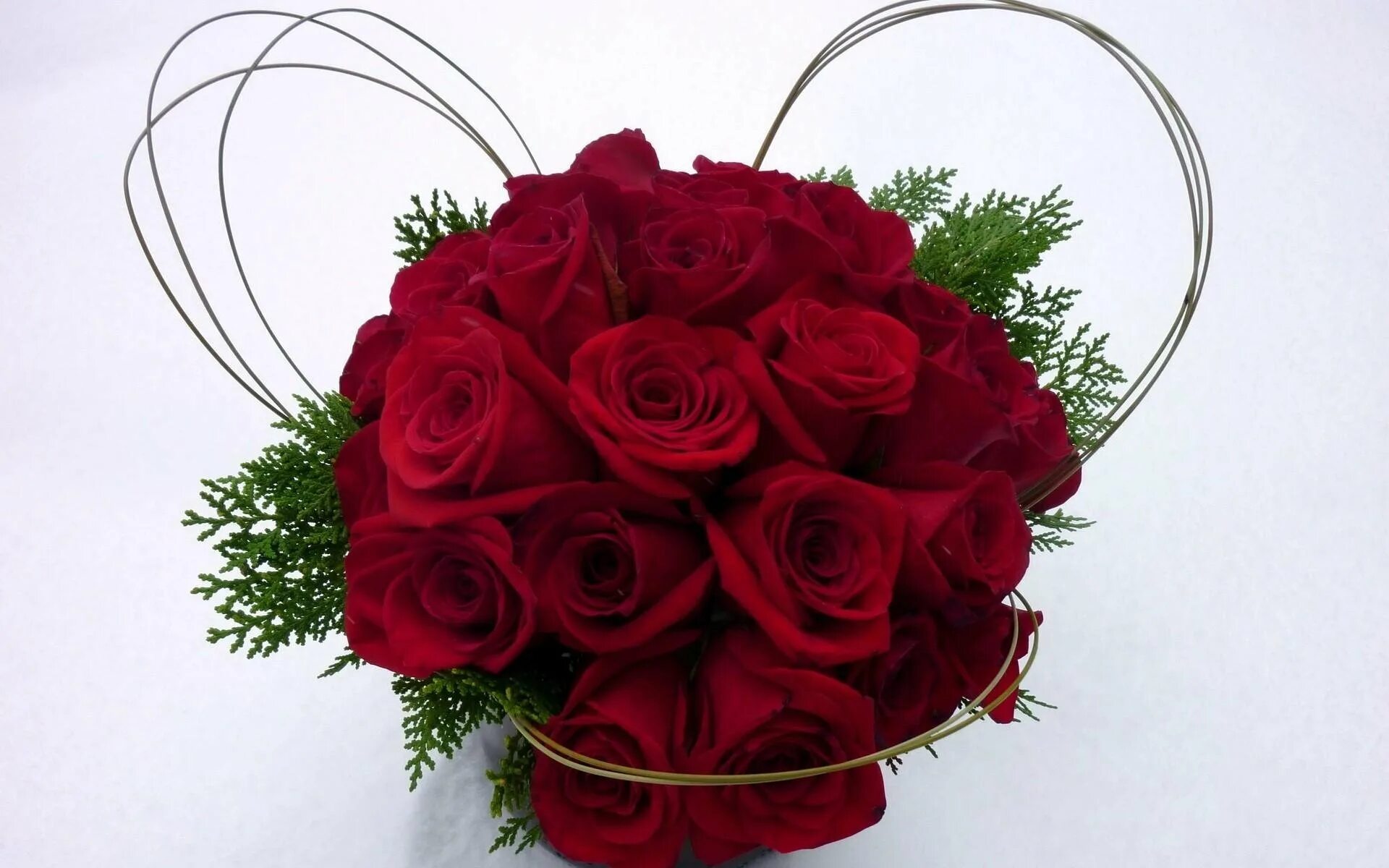 Кирмизи гуллар. Букет роз. Шикарные цветы. Красивый букет роз. Букет цветов красивый для девушки.