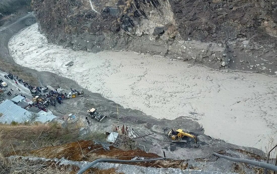 пропавшая без вести вышла из вулкана