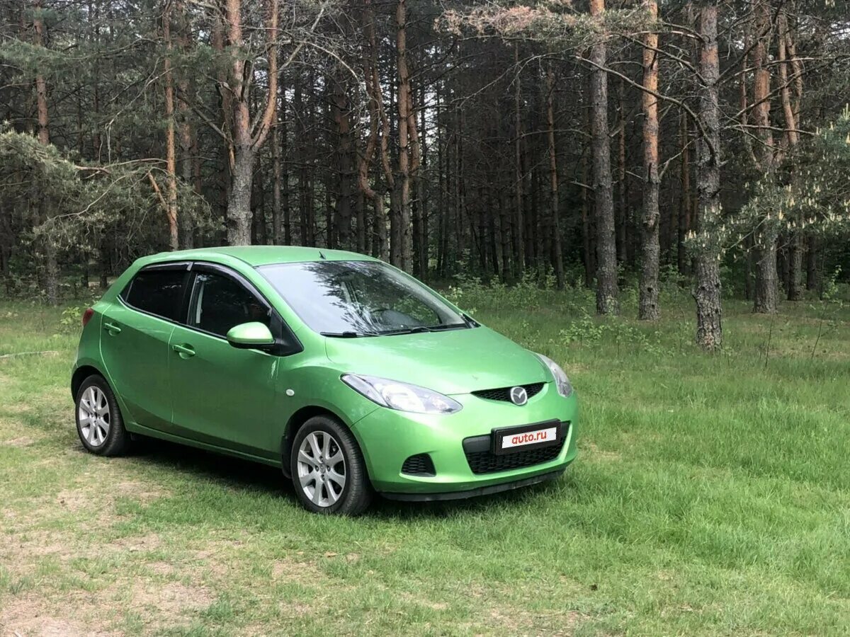 Mazda 2 отзывы. Mazda 2 2008. Мазда 2 de 2008. Mazda 2 de. Green Hatchback Mazda mazda2.