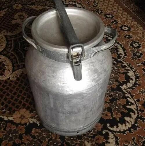 Фляга алюминиевая 50л военная. Бидон для меда. Фляга для меда. Фляга алюминиевая 40л калитва. Фляга меда цена.