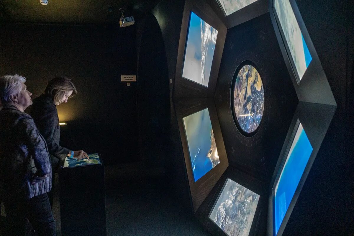 Планшет mi lcd writing tablet. Интерактивное 8. Выставка реальный космос в москве. Интерактивное 8. Интерактивное 8.