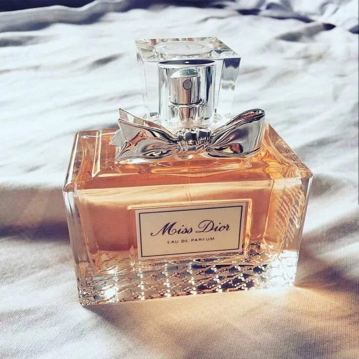 Dior miss dior 100ml. Мисс диор блуминг букет. Miss dior parfum. Miss dior perfume. Мисс диор абсолют блуминг оригинал.