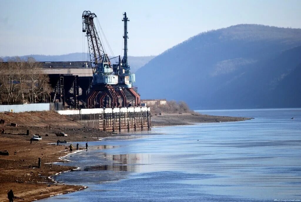 Гисметео комсомольск на амуре магнитные. Николаевск-на-Амуре СРЗ. Порт Николаевск на Амуре. Порт Комсомольск-на-Амуре Хабаровский край. Порт Комсомольск на Амуре.