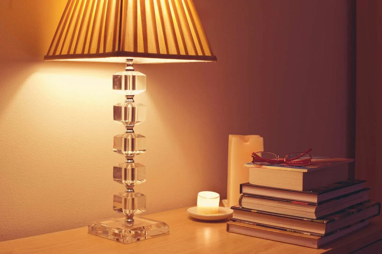 Jya lamp. Table lamp. лампа на стол 3 колена. stairway table lamp with shade. stock lamp u.