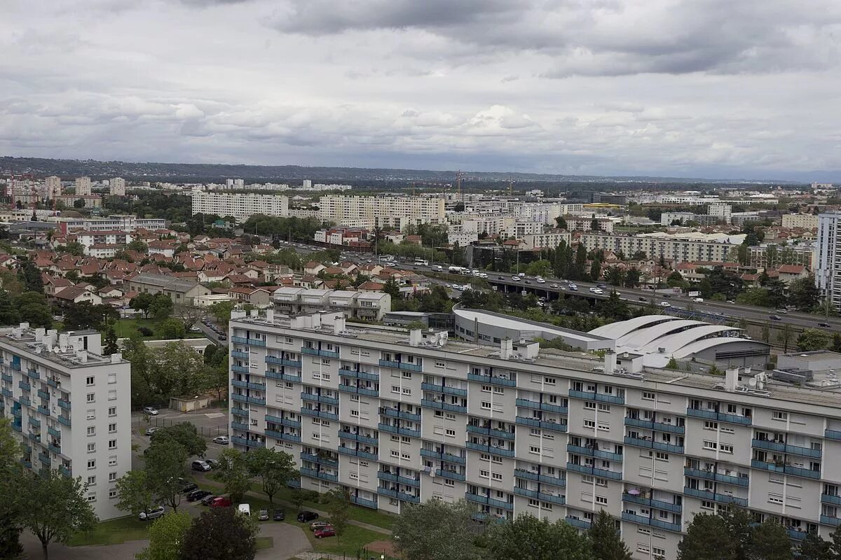 Ровно расположенных