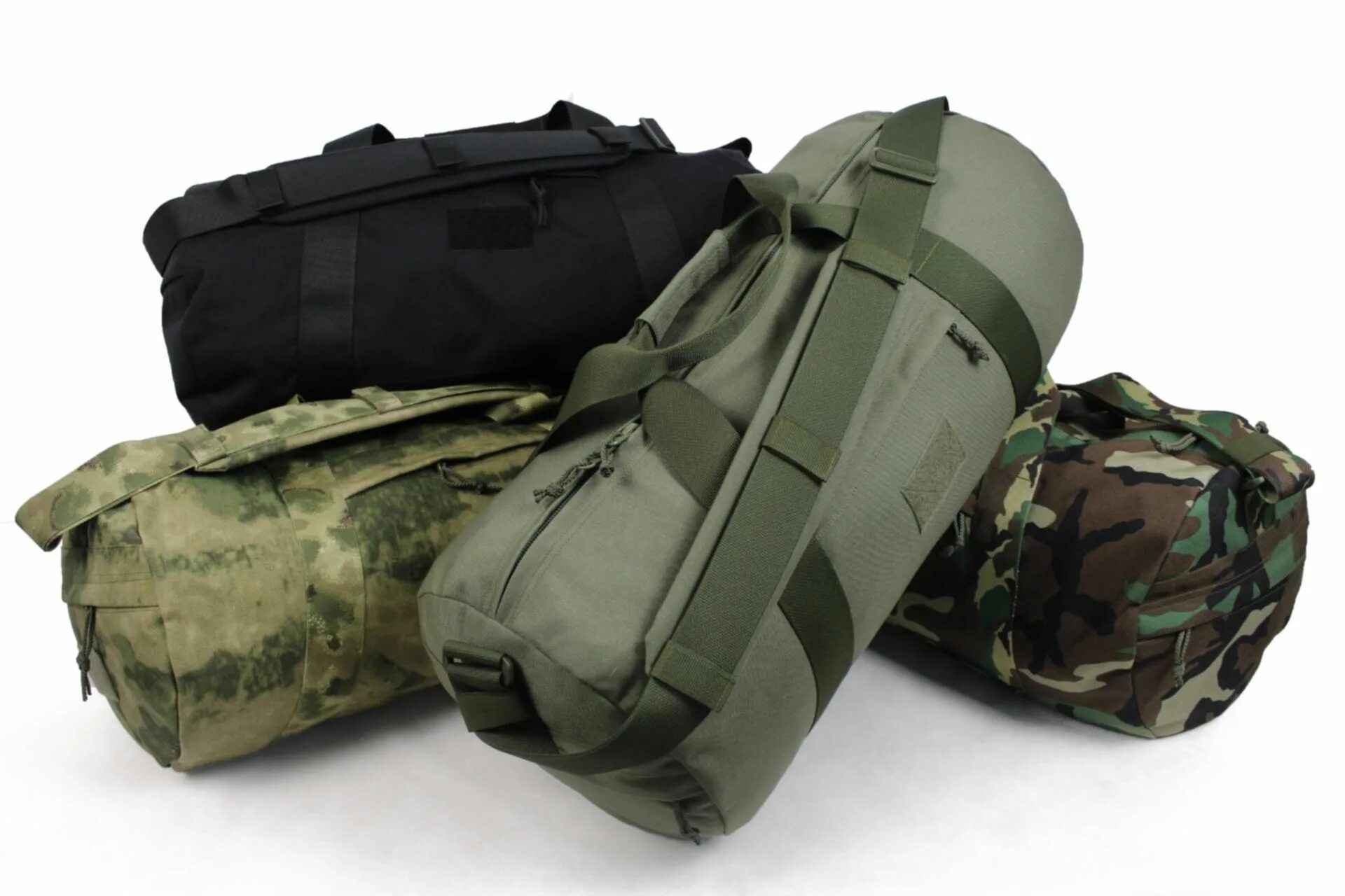 Пошив подсумков. Пошив тактического рюкзака. Швея камуфляж. Сумка баул арс арма. Пошив экипировки.