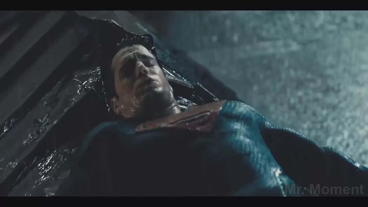 Бэтмен против супермена марта кент. Бэтмен 2022 роберт паттинсон. Эйон бэйли – бэтмен: начало ￼. Бэтмен навсегда 1995. Бэтмен аффлек 2016.