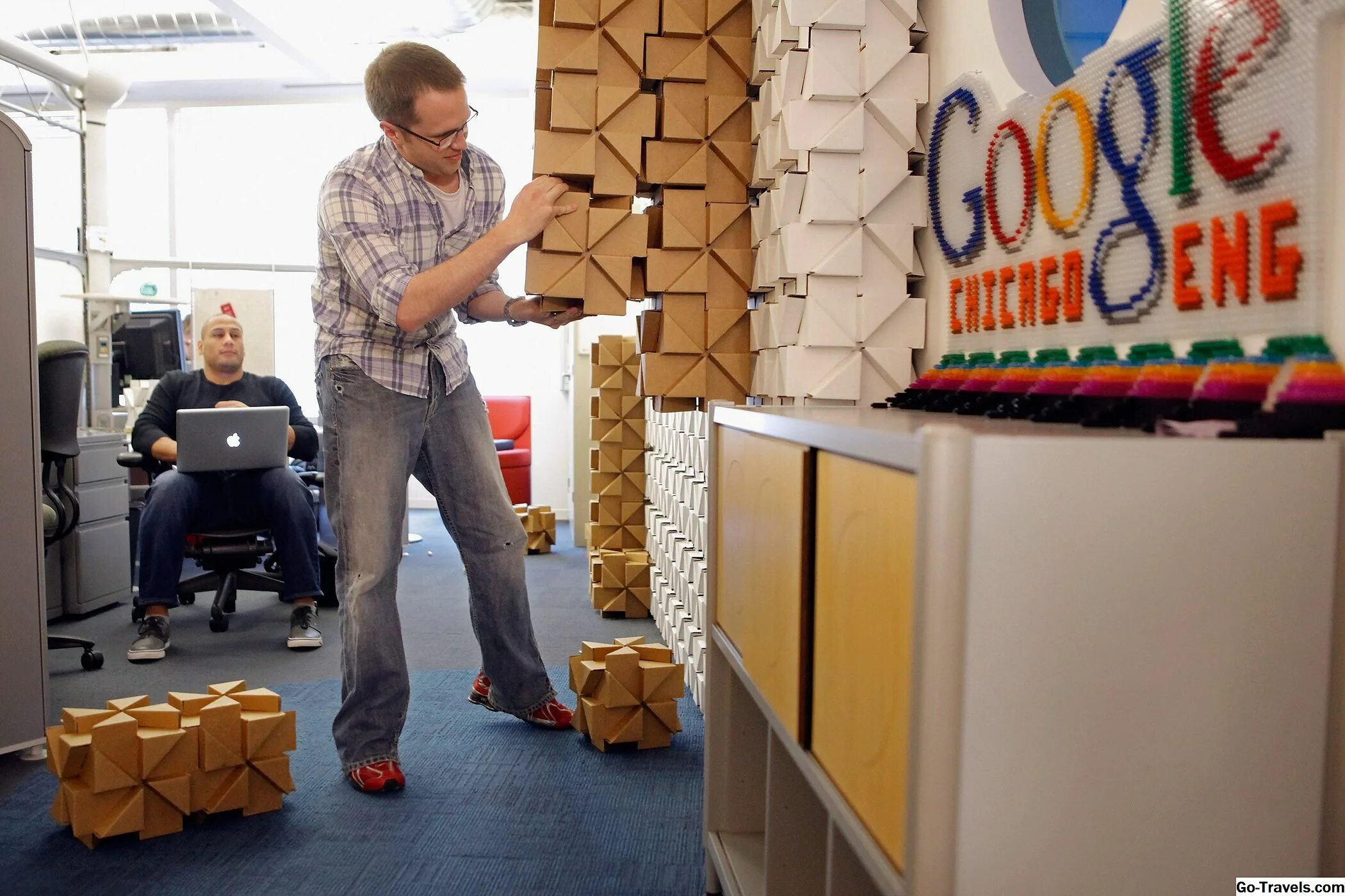 Минас тирит в реальности. Самодельный порше 911. Изделия из баклажки. Можно создать больших. Фигуры из 3д принтера.