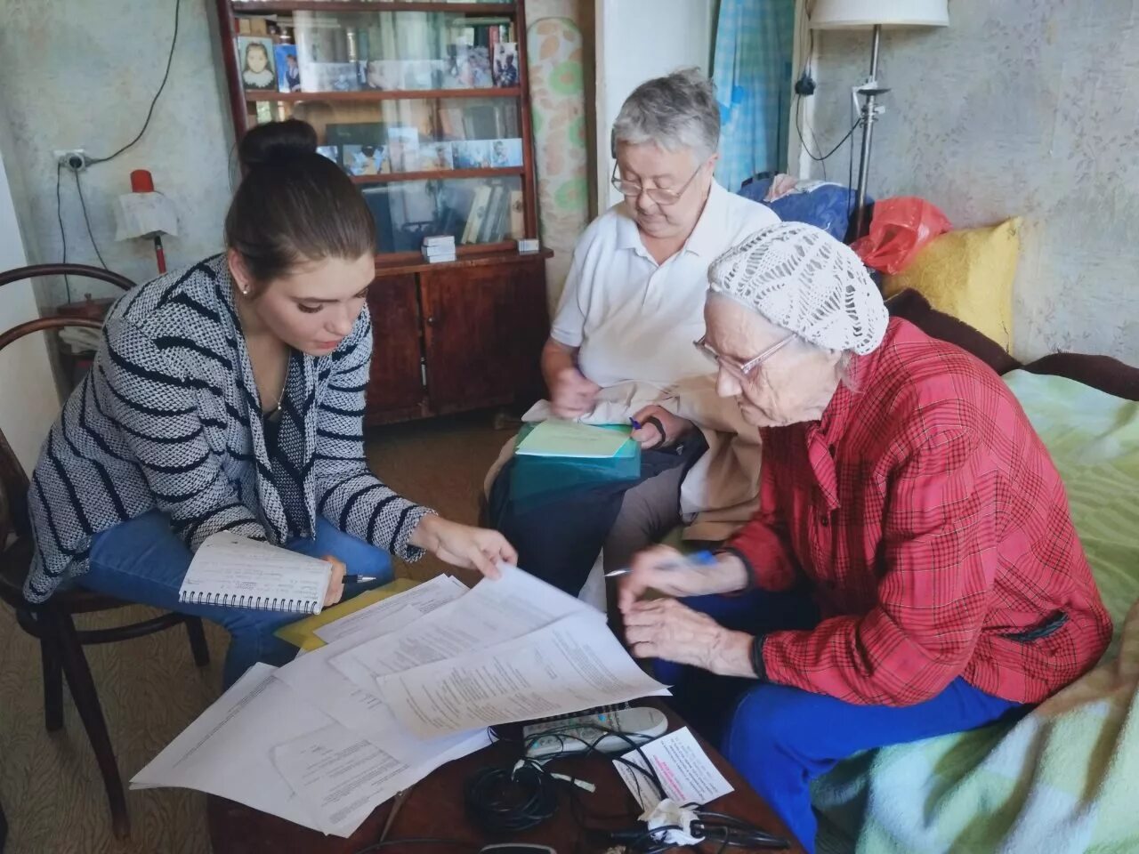 Работники стационарных социальных учреждениях
